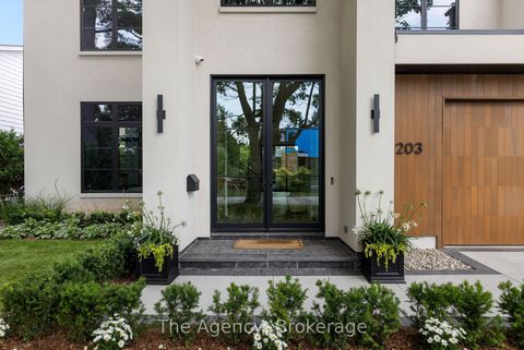 Photo 2 at 203 Weybourne Road, WO West, Oakville