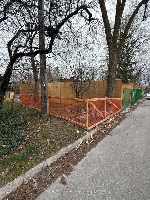 Photo 1 at 5 Mylesview Place, Westgate, Toronto Photo 1 at 5 Mylesview Place, Westgate, Toronto