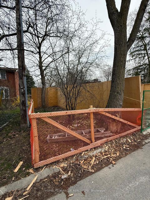 Photo 3 at 5 Mylesview Place, Westgate, Toronto Photo 3 at 5 Mylesview Place, Westgate, Toronto