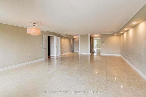 Photo 10 at 401 - 1 Hycrest Avenue, Willowdale East, Toronto