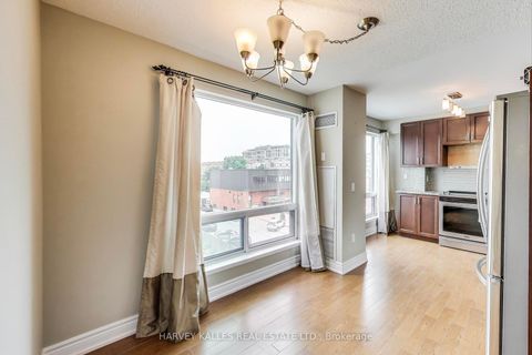 Photo 14 at 401 - 1 Hycrest Avenue, Willowdale East, Toronto