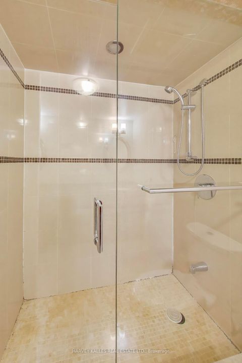 Photo 18 at 401 - 1 Hycrest Avenue, Willowdale East, Toronto