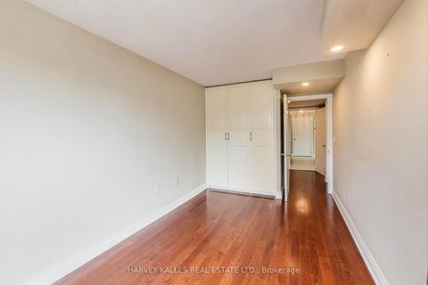 Photo 24 at 401 - 1 Hycrest Avenue, Willowdale East, Toronto