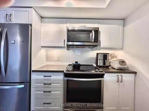 Photo 14 at 305 - 50 Wellesley Street E, Yonge Corridor, Toronto