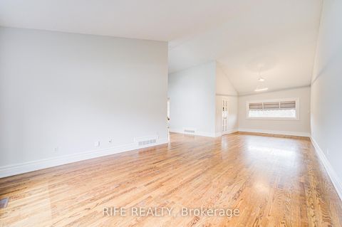 Photo 9 at 17 Bramble Drive, Don Mills, Toronto