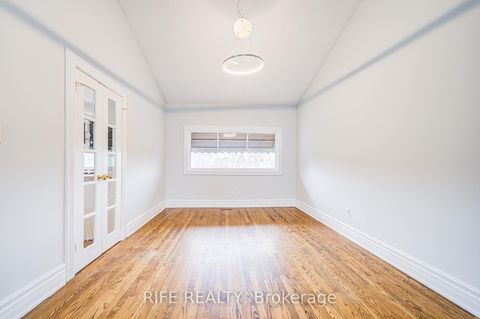 Photo 10 at 17 Bramble Drive, Don Mills, Toronto
