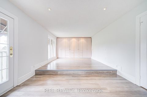 Photo 25 at 17 Bramble Drive, Don Mills, Toronto