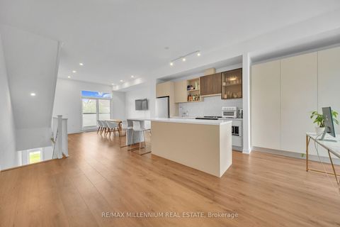 Photo 18 at 3051 Trailside Drive, GO Glenorchy, Oakville