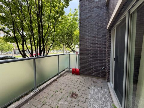 Photo 2 at 51 - 315 Village Green Square, Malvern West, Toronto