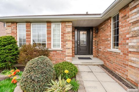 Photo 2 at 77 Sun King Crescent, Shore, Barrie