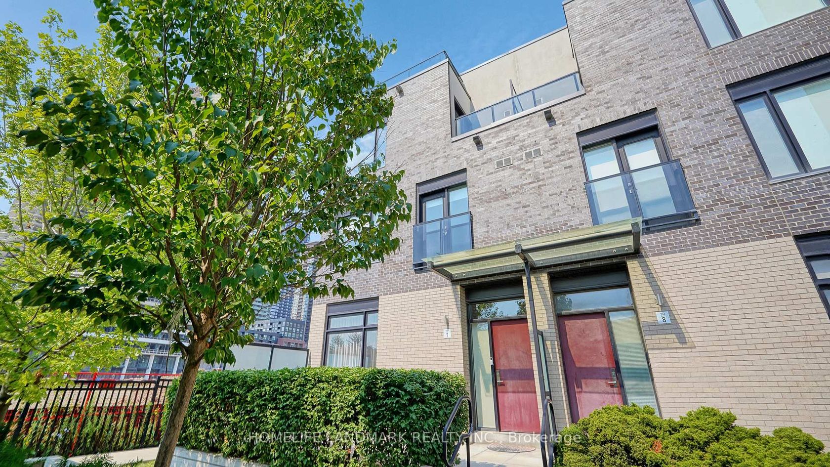 7 - 4080 Parkside Village Drive, Creditview, Mississauga 