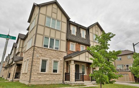 Photo 3 at 370 Timberland Gate, GO Glenorchy, Oakville