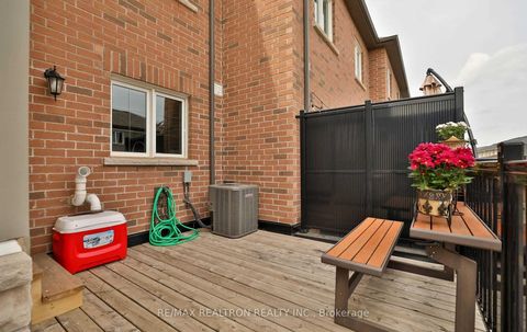 Photo 17 at 370 Timberland Gate, GO Glenorchy, Oakville