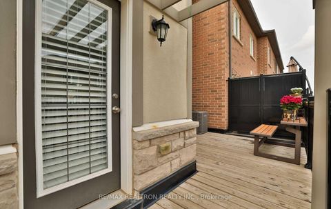 Photo 20 at 370 Timberland Gate, GO Glenorchy, Oakville