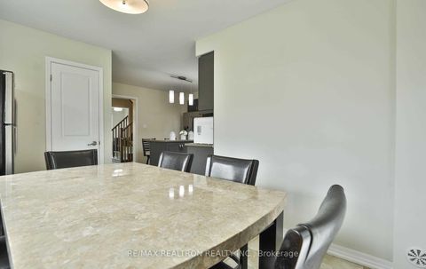 Photo 22 at 370 Timberland Gate, GO Glenorchy, Oakville