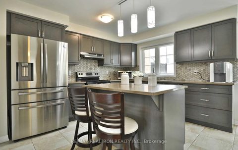 Photo 23 at 370 Timberland Gate, GO Glenorchy, Oakville