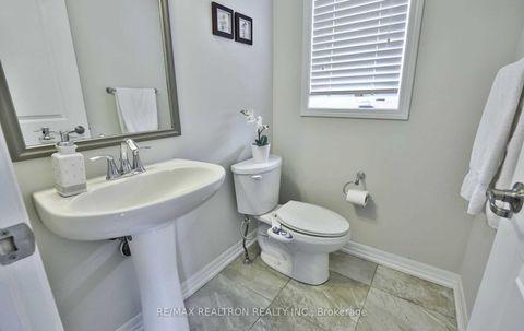 Photo 29 at 370 Timberland Gate, GO Glenorchy, Oakville