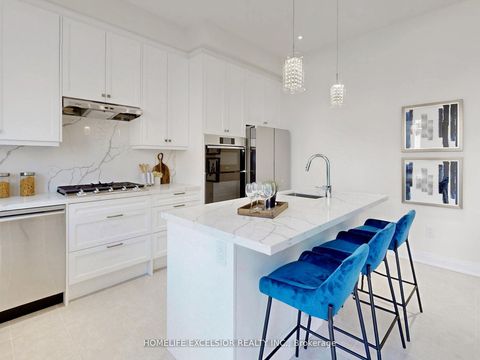 Photo 10 at 19 Aida Place, Oak Ridges, Richmond Hill