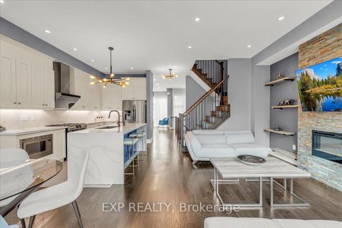 Photo 7 at 28 Crestridge Drive, Patterson, Vaughan