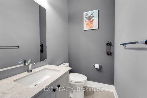 Photo 29 at 28 Crestridge Drive, Patterson, Vaughan