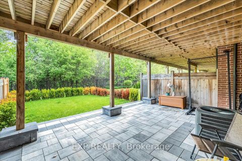 Photo 32 at 28 Crestridge Drive, Patterson, Vaughan