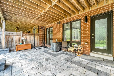 Photo 33 at 28 Crestridge Drive, Patterson, Vaughan
