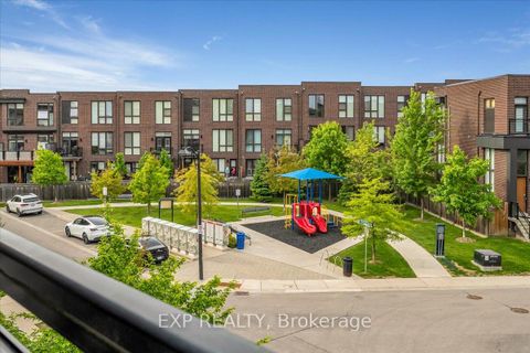 Photo 34 at 28 Crestridge Drive, Patterson, Vaughan