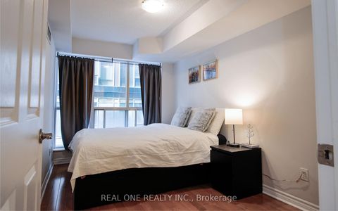 Photo 1 at 929 - 250 Wellington Street W, Waterfront Communities C1, Toronto