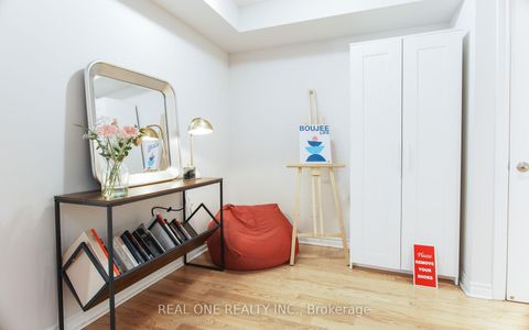 Photo 9 at 929 - 250 Wellington Street W, Waterfront Communities C1, Toronto