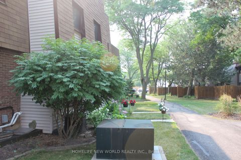 Photo 3 at 36 - 189 Springhead Gardens, North Richvale, Richmond Hill