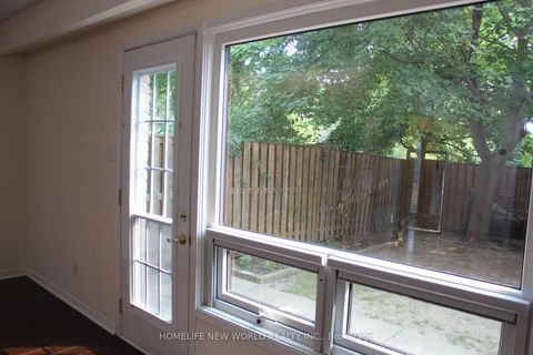 Photo 10 at 36 - 189 Springhead Gardens, North Richvale, Richmond Hill