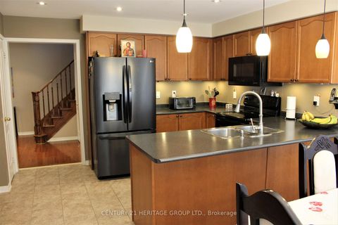 Photo 7 at 185 River Ridge Boulevard, Bayview Northeast, Aurora