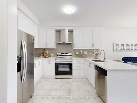 Photo 21 at 2 - 108 Dunlop Street, Crosby, Richmond Hill