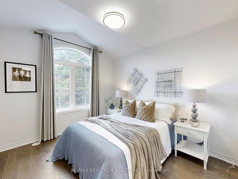 Photo 30 at 2 - 108 Dunlop Street, Crosby, Richmond Hill