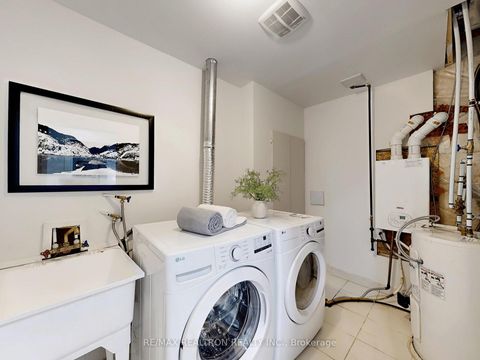 Photo 40 at 2 - 108 Dunlop Street, Crosby, Richmond Hill