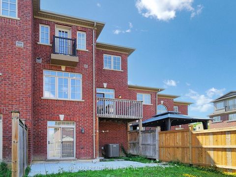 Photo 41 at 2 - 108 Dunlop Street, Crosby, Richmond Hill