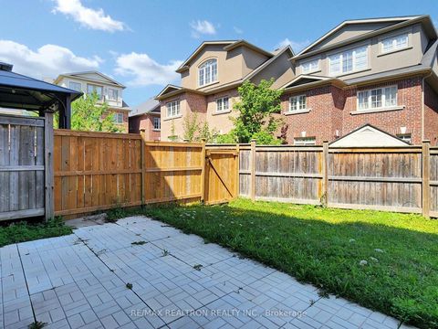 Photo 44 at 2 - 108 Dunlop Street, Crosby, Richmond Hill
