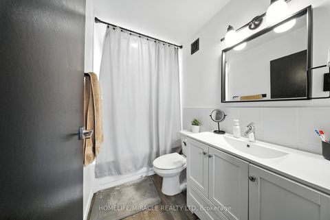 Photo 12 at 1212 - 2 Glamorgan Avenue, Dorset Park, Toronto