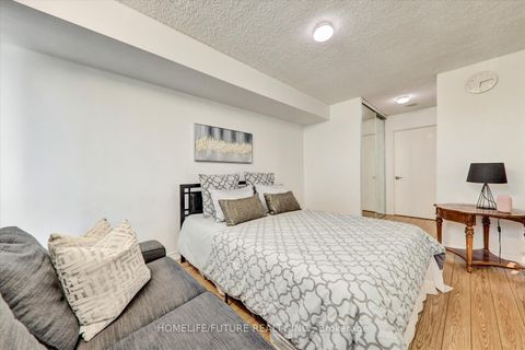 Photo 17 at 410 - 2550 Lawrence Avenue E, Dorset Park, Toronto