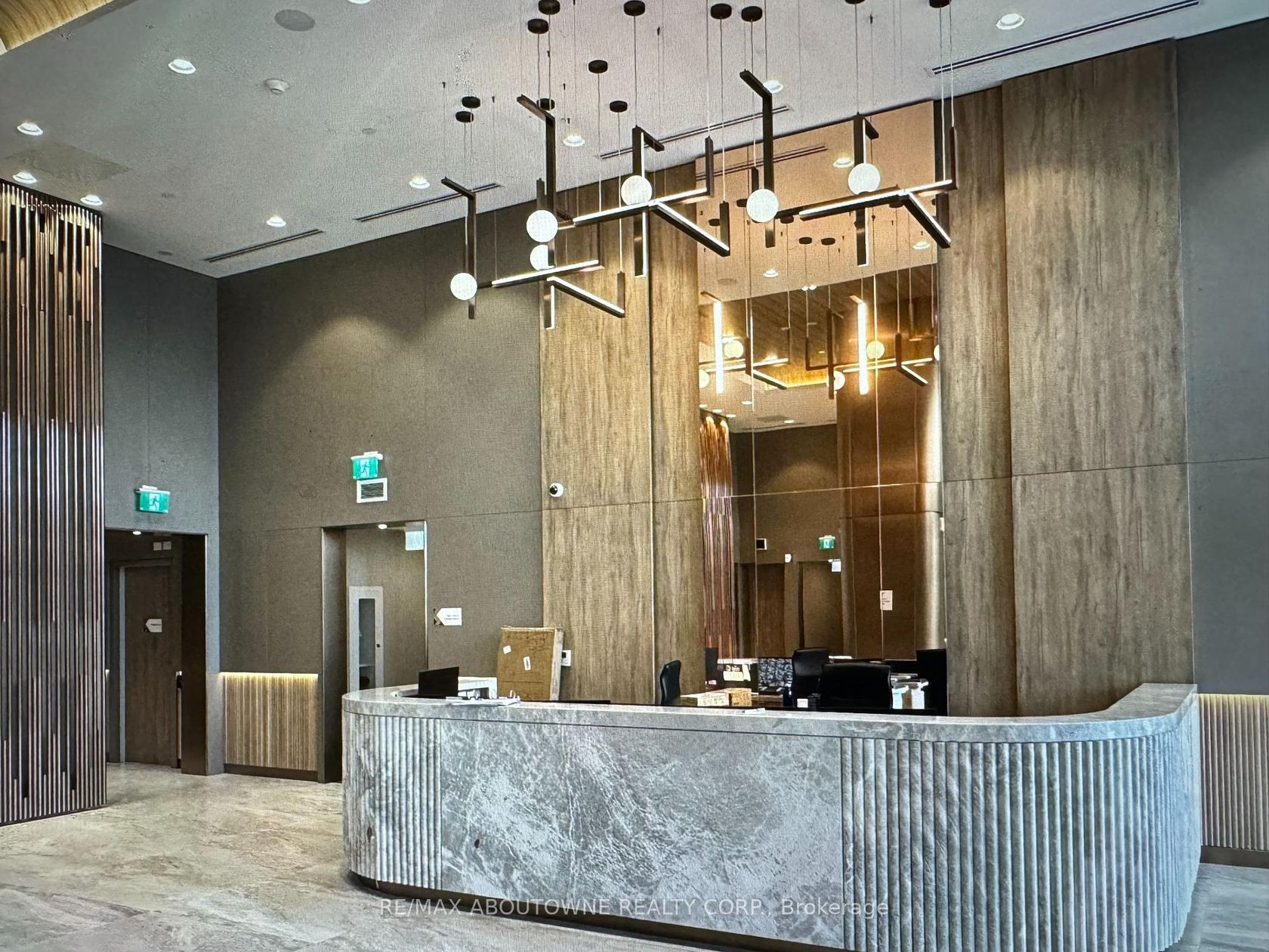 511 - 1100 Sheppard Avenue W, York University Heights, Toronto by Loree Meneguzzi Real Estate 511 - 1100 Sheppard Avenue W, York University Heights, Toronto