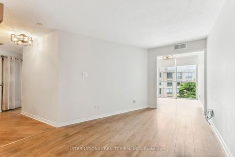 Photo 7 at 628 - 801 King Street W, Niagara, Toronto