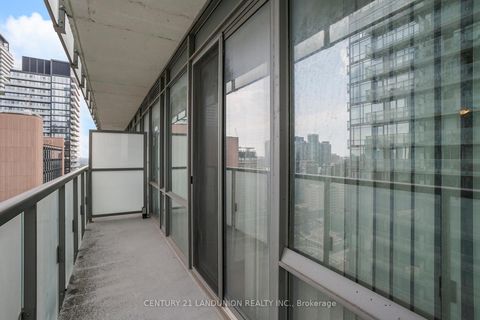 Photo 12 at 2801 - 38 Grenville Street, Bay Street Corridor, Toronto