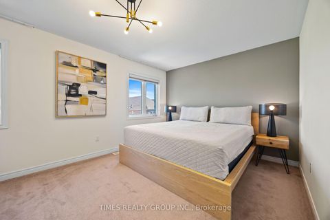 Photo 24 at 108 Sir Sanford Fleming Way, Patterson, Vaughan