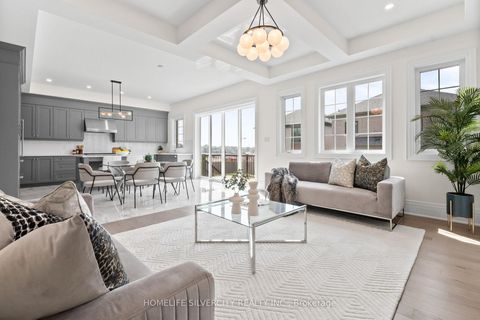 Photo 11 at 7 Tilden Street, Vellore Village, Vaughan