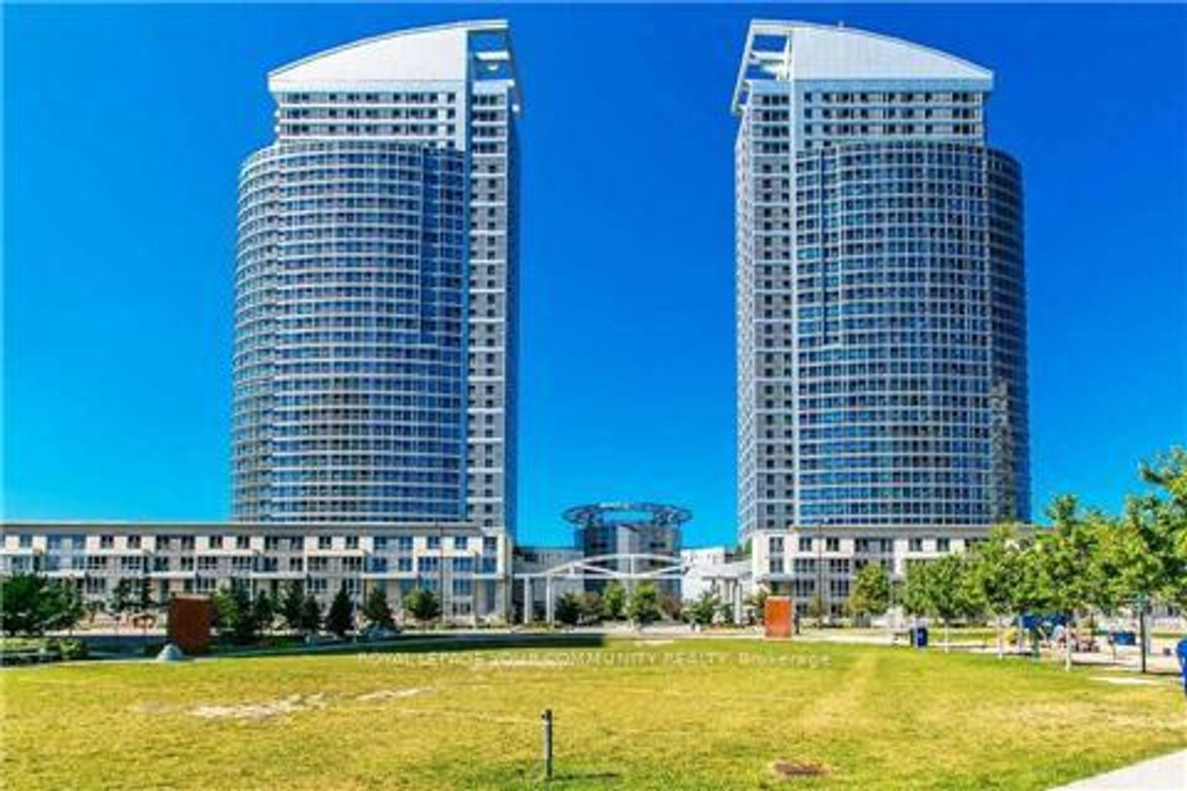3512 - 38 Lee Centre Drive, Woburn, Toronto 