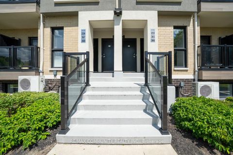 Photo 6 at 234 - 515 Kingbird Grove, Rouge E11, Toronto