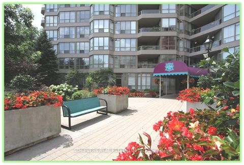 Photo 4 at 926 - 10 Guildwood Parkway, Guildwood, Toronto