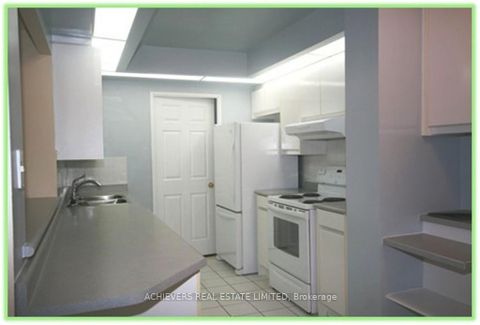 Photo 11 at 926 - 10 Guildwood Parkway, Guildwood, Toronto