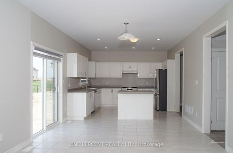 Photo 5 at 242 Springfield Crescent, Stayner, Clearview