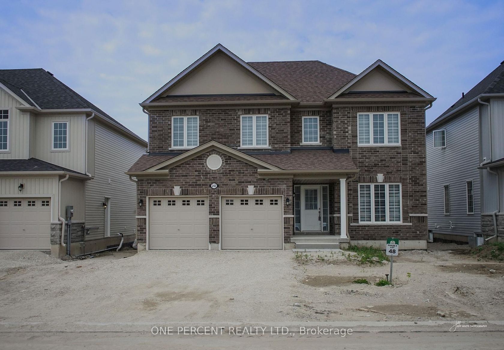242 Springfield Crescent, Stayner, Clearview photo 2
